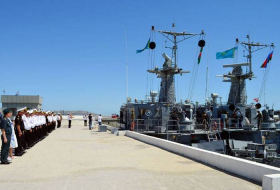 Военные корабли Ирана, Казахстана и России покинули бакинский порт